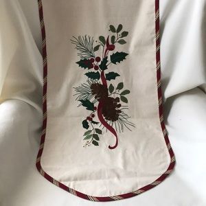 Longaberger Christmas Table Runner